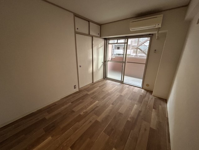 ネオハイツ阿倍野の居間・リビング