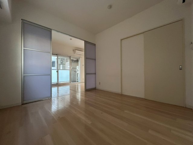 CITY SPIRE難波WESTⅡの洋室