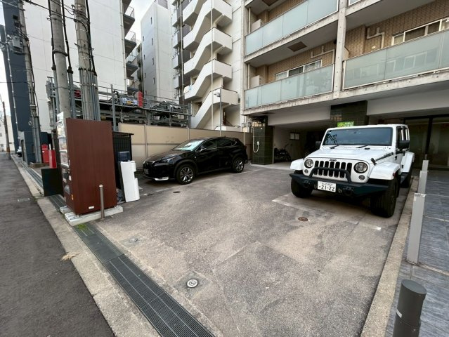 CITY SPIRE難波WESTⅡの駐車場