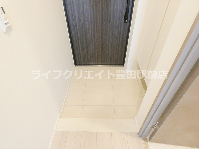 ファミルート八王子の玄関