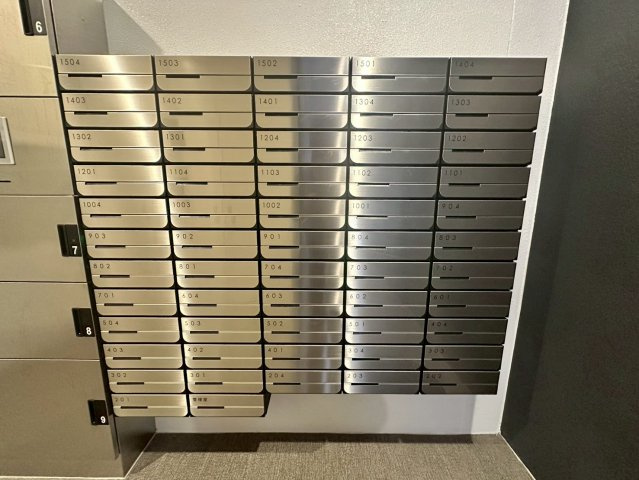 セレニテフラン谷町四丁目の駐車場