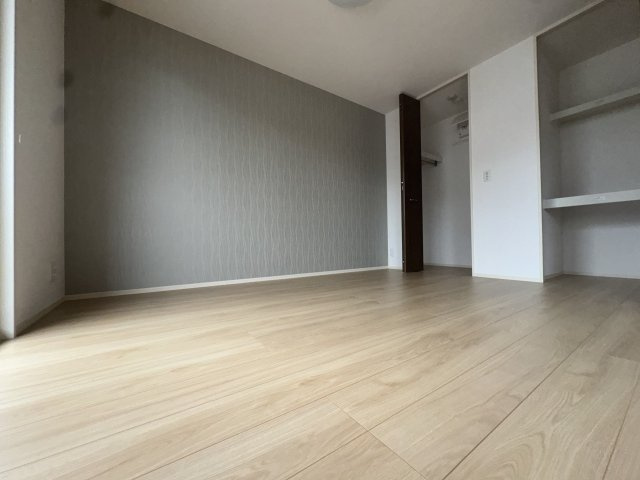 【寝室】ヴァンベール京山
