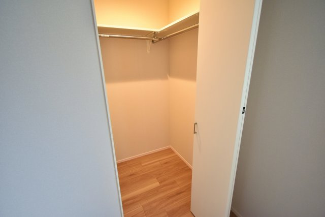 西宮市東鳴尾町１丁目の賃貸マンションの収納