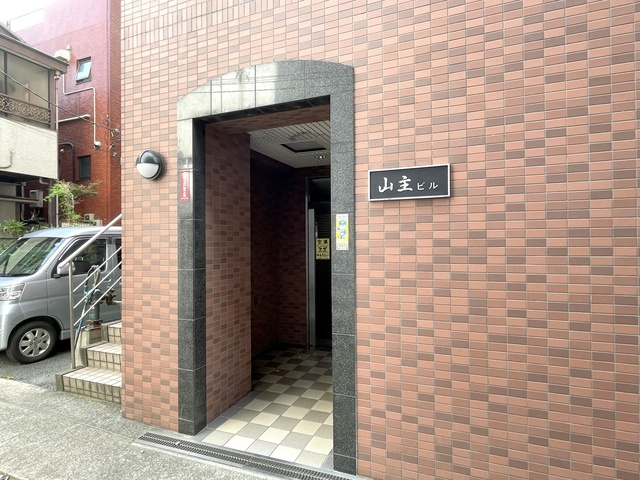 山主ビルのエントランス|★エントランス★