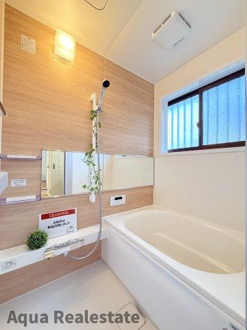 丸亀市飯山町川原　リノベ住宅の浴室|落ち着いた空間のお風呂です