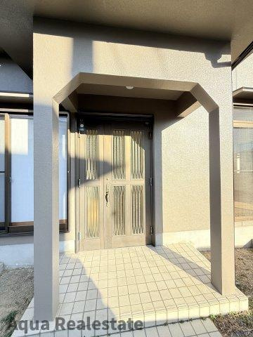丸亀市飯山町川原　リノベ住宅の玄関|玄関です