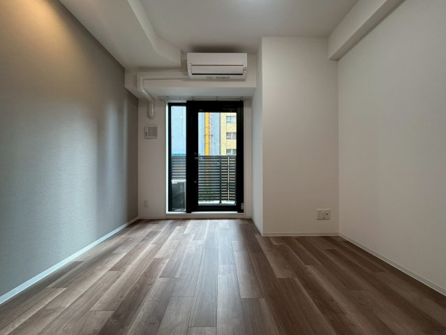 Metrosa谷町六丁目Northの洋室