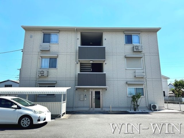 アゼリア B棟の外観