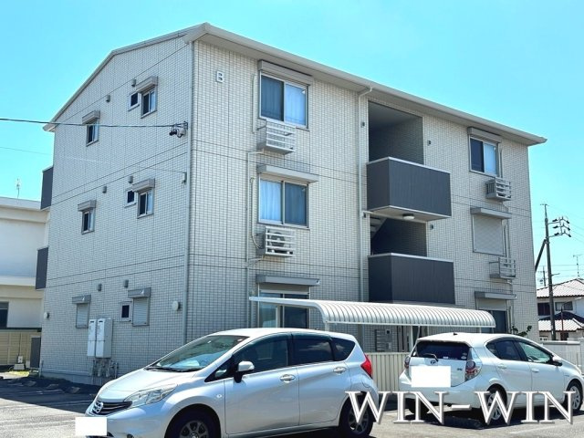 アゼリア B棟の外観