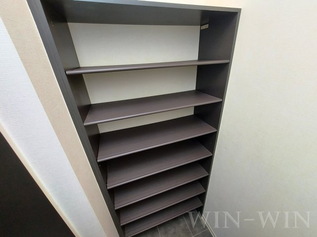 アゼリア B棟の収納