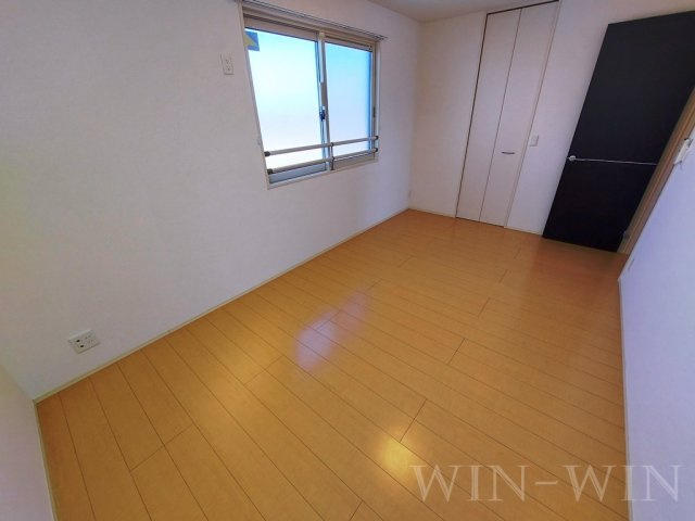 アゼリア B棟の寝室