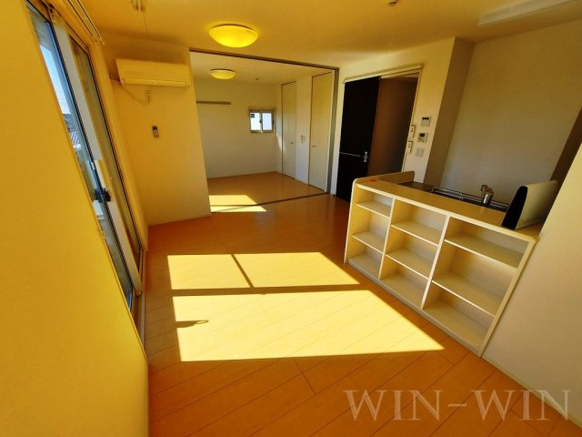 アゼリア B棟の居間・リビング