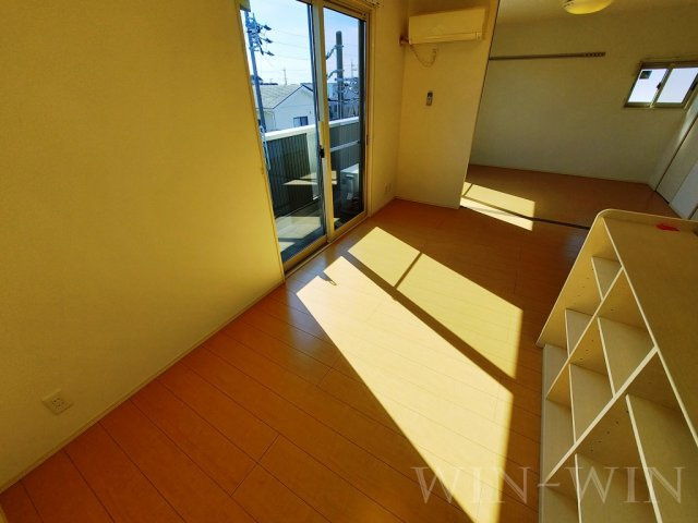 アゼリア B棟の居間・リビング