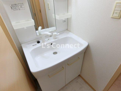 【洗面所】 | デーア・マーベラスＢ | 朝の支度もスムーズな独立洗面台。