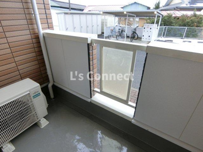 【バルコニー】 | デーア・マーベラスＢ | 晴れた日には洗濯物もたくさん干せます。