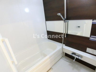 【浴室】 | ブライト６０５レジデンスⅡＢ | 追焚き、浴室乾燥付きのお風呂。