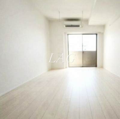 【居間・リビング】 | リライア西台 | 洋室のお部屋です。