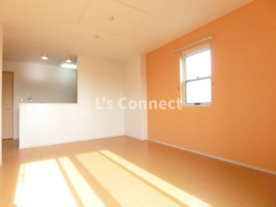 【居間・リビング】 | トレイン・ビューＢ | 角部屋で２面に窓があります。