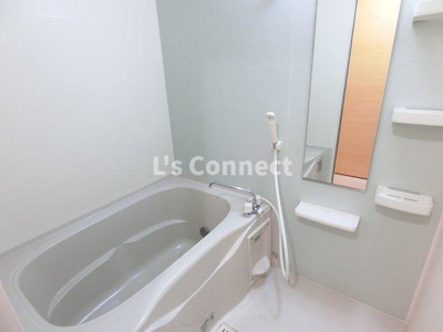 【浴室】 | トレイン・ビューＢ | 追焚き、浴室乾燥付きのお風呂。