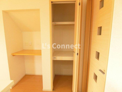 【設備】 | トレイン・ビューＢ | ＬＤＫにも収納付き。