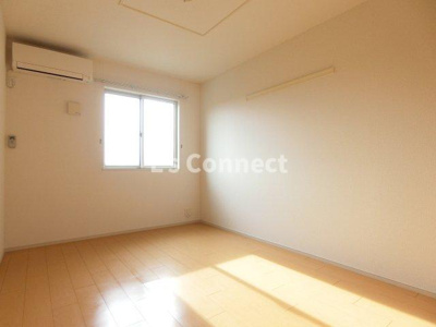 【その他】 | トレイン・ビューＢ | 洋室にもエアコン付きです。