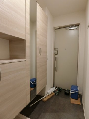 【玄関】 | トリシア クレール