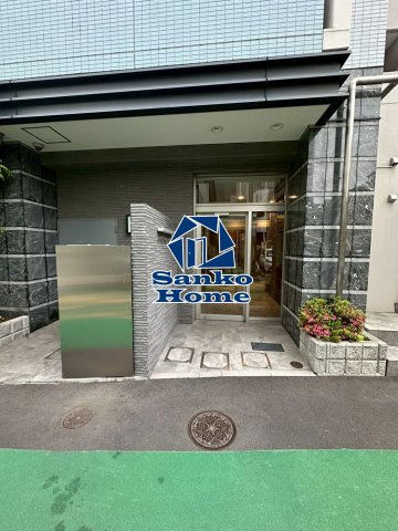 ＵＰＰＥＲ　ＦＩＥＬＤ　ＷＯＯＤのエントランス