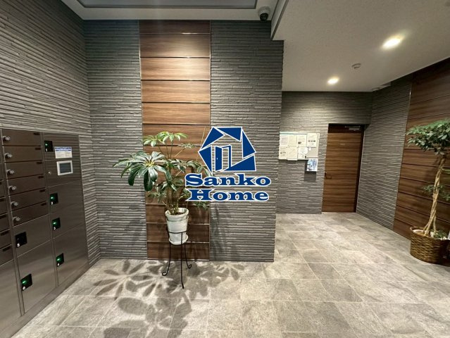 ＵＰＰＥＲ　ＦＩＥＬＤ　ＷＯＯＤのロビー