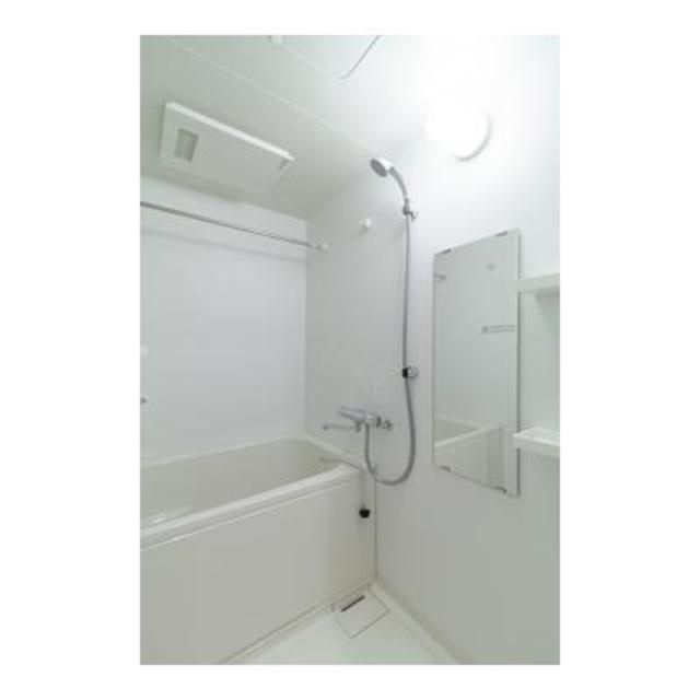 ＵＰＰＥＲ　ＦＩＥＬＤ　ＷＯＯＤの浴室