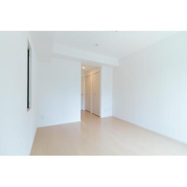 ＵＰＰＥＲ　ＦＩＥＬＤ　ＷＯＯＤの居間・リビング