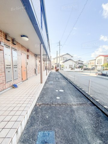 セジュールモナリエのロビー|清潔感のある共用玄関口☆