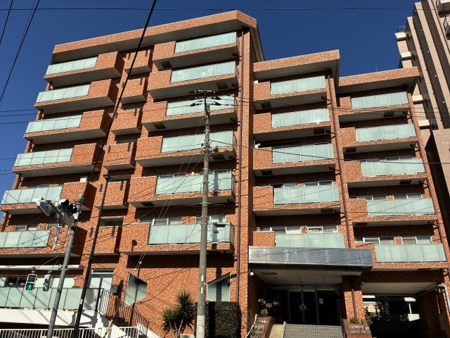 春日ビューハイツの外観