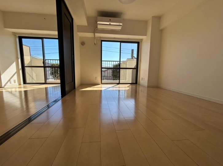 【中古マンション】ファミール川越の居間・リビング|8.5帖DK