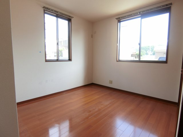 シャーメゾン野中B棟の寝室|落ち着いて過ごせるお部屋なので、寝室にいかがでしょうか