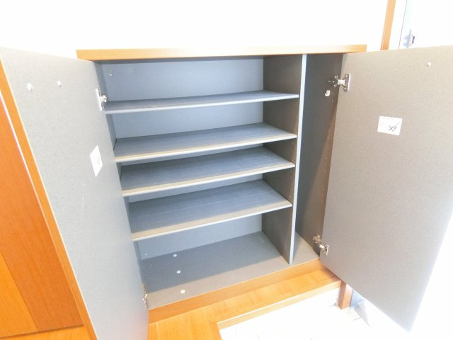 シャーメゾン野中B棟の収納|専用の収納スペースです