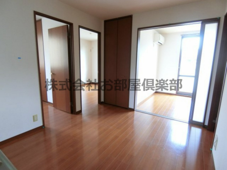 シャーメゾン野中B棟の居間・リビング|ゆったりとした居間です