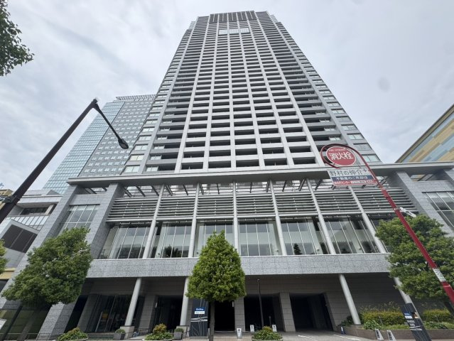 ブリリアタワー東京の外観