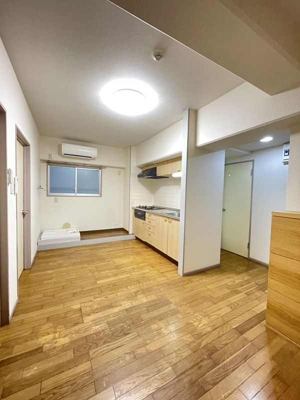 横濱レジデンスの居間・リビング