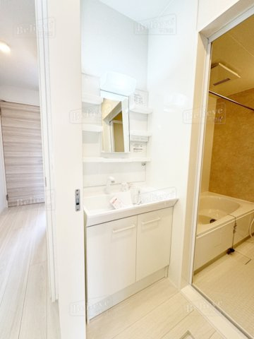 フェリシアの洗面所|広い洗面スペースです★