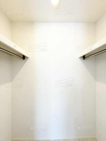 フェリシアの収納|ウォークインクローゼットなので収納豊富です☆