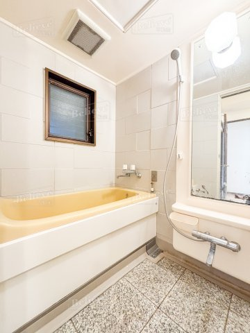 グランドシャルマンの浴室|広々としたお風呂です♪