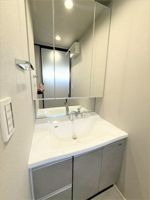 【独立洗面台】 | 【仲介手数料３８０万円が無料！】■プレミアムデザインハウス■