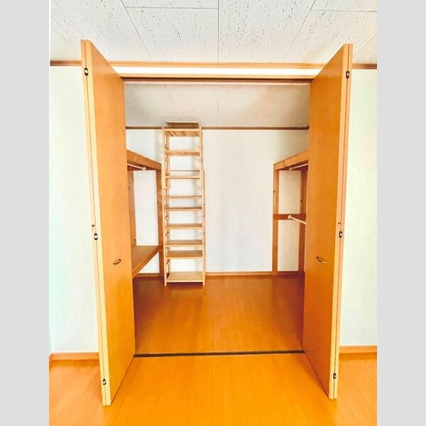 池金町字上大入戸建の収納