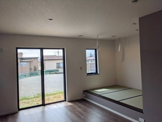 板戸戸建の居間・リビング