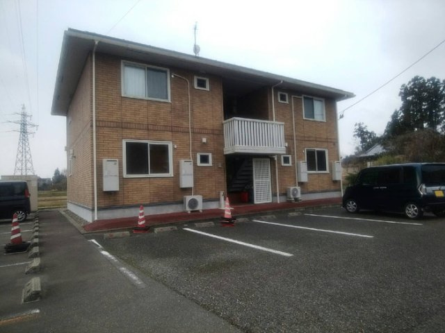 イーストヴィレッジ　Ｃの駐車場