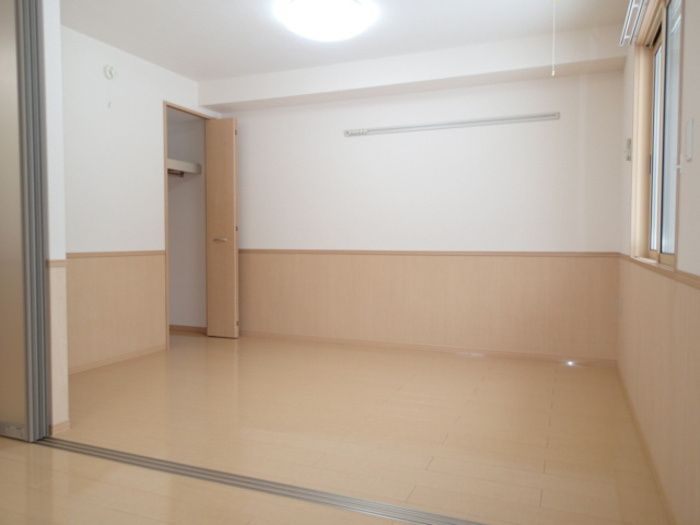 イーストヴィレッジ　Ｃの居間・リビング