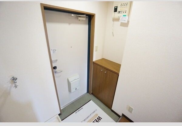 青悠荘の玄関