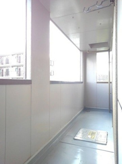 【バルコニー】 | レインボーキャッスル | バルコニーです