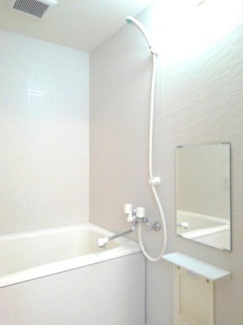 【浴室】 | レインボーキャッスル | 落ち着いた空間のお風呂です