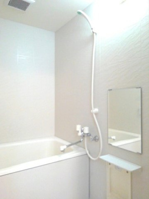 【浴室】 | レインボーキャッスル | 落ち着いた空間のお風呂です